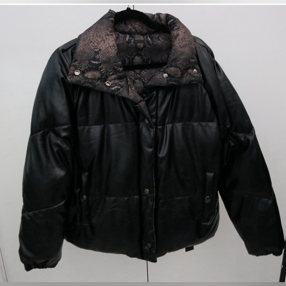 NWT- BlankNYC- Between the Line- Reversible Puffer Jacket- Size L - Picture 6 of 7